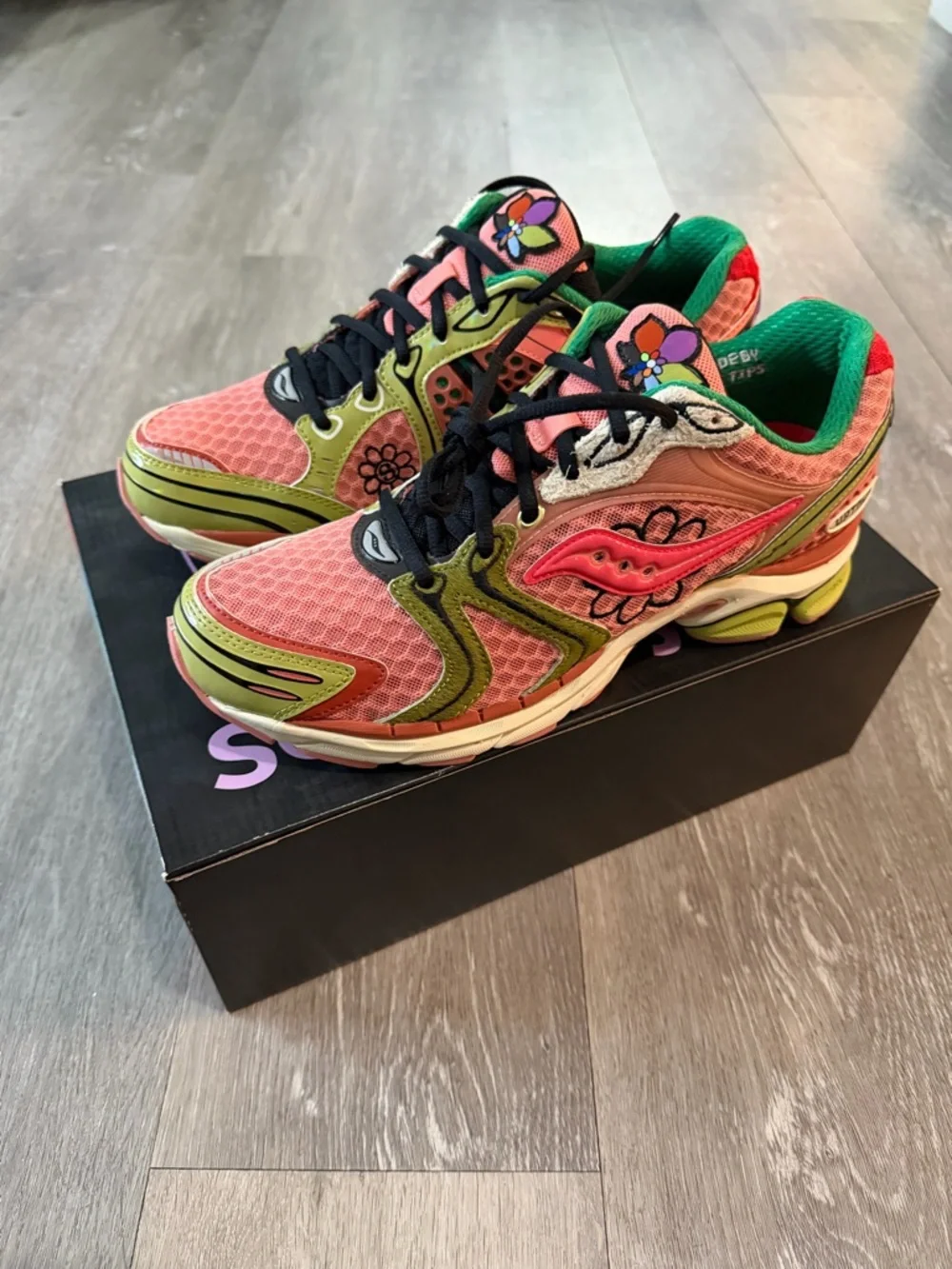 Jae Tips x Saucony ProGrid Triumph 4 Flowers Pack Virginia Creeper - Picture 2 of 11